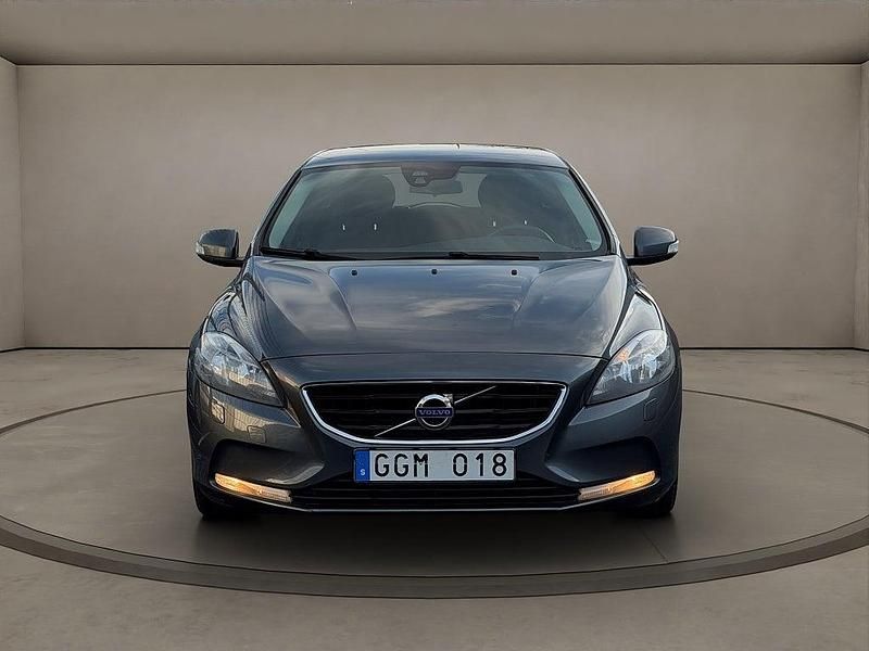 Begagnad Volvo V40 Kinetic 116 HK (85 kW) 2013 Grå Halvkombi