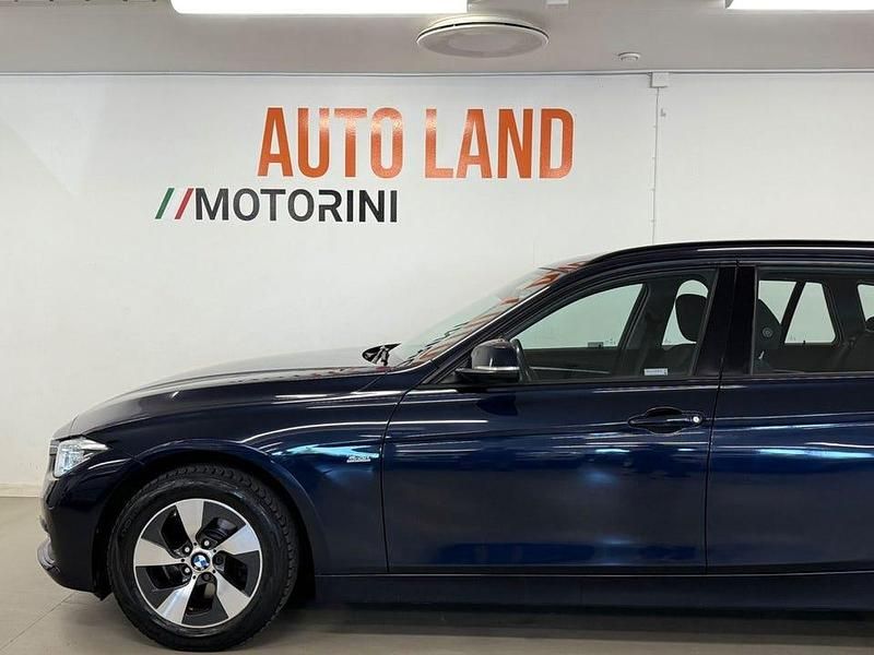 Begagnad BMW 320 Sport Line 191 HK (140 kW) 2017 Blå Kombi