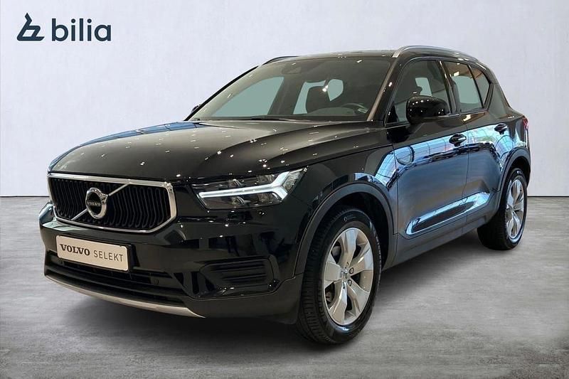Svart Begagnad 2022 Volvo XC40 Momentum SUV | 329 900 kr (Lite dyr) - Bild 1/3