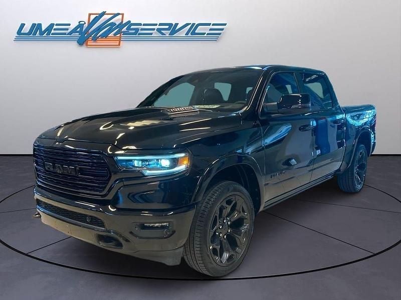 Svart metallic Begagnad 2024 Dodge Ram Limited Pickup | 1 236 130 kr - Bild 1/4