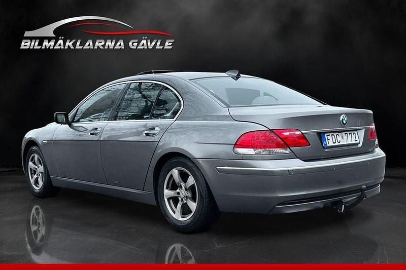 Begagnad BMW 730 231 HK (169 kW) 2006 Grå Sedan