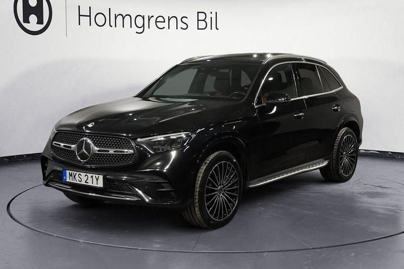 Svart Begagnad 2023 Mercedes GLC400d AMG line SUV | 599 900 kr - Bild 1/4