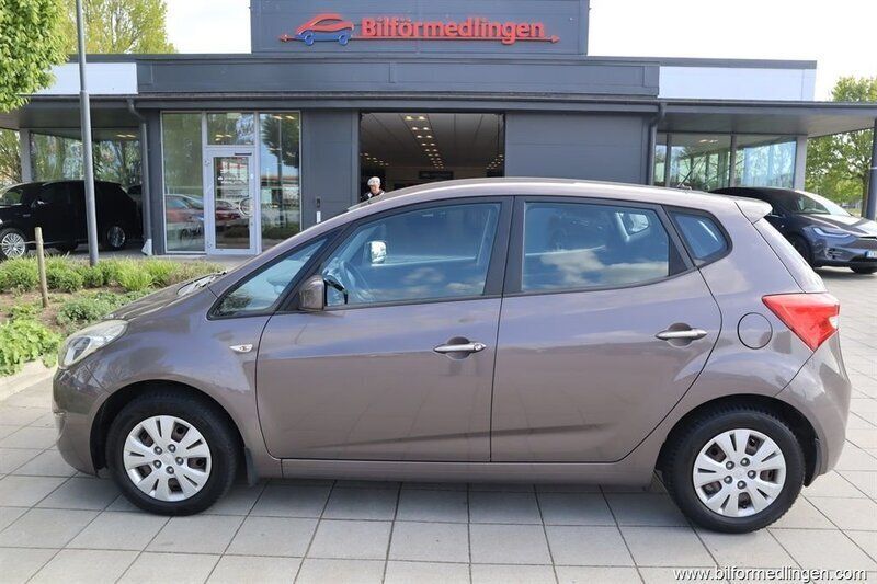 Ljusbrun Begagnad 2012 Hyundai ix20 Minibuss | 84 900 kr (Lite dyr) - Bild 1/4