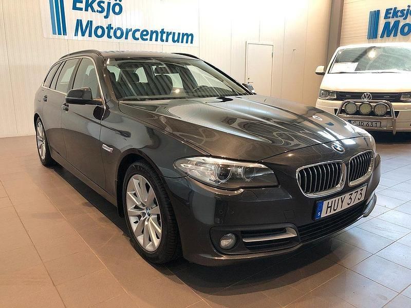 Grå Begagnad 2016 BMW 520 Kombi | 169 900 kr (Lite dyr) - Bild 1/4