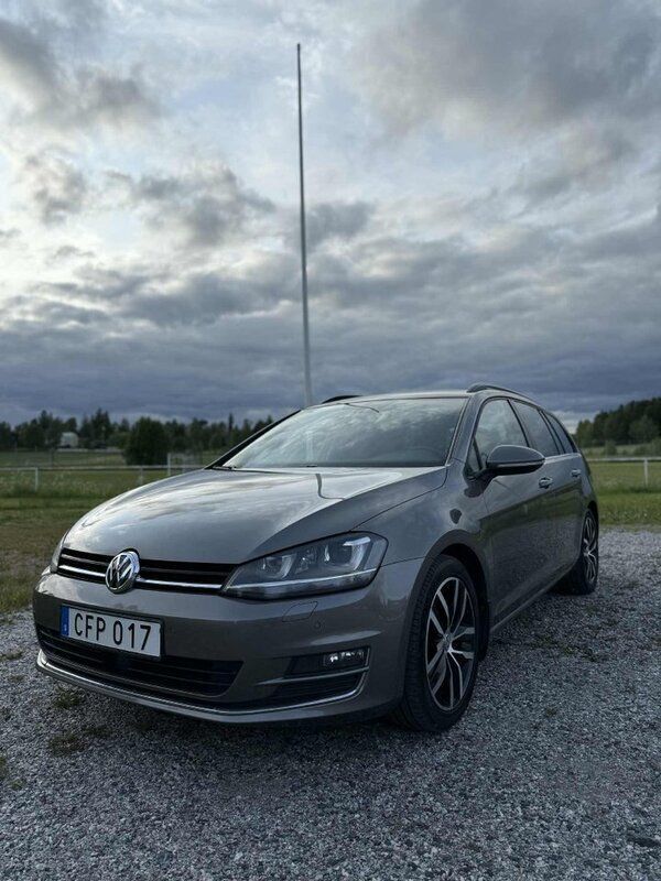Grå Begagnad 2014 VW Golf VII GT Kombi | 105 000 kr (Marknadspris) - Bild 1/3
