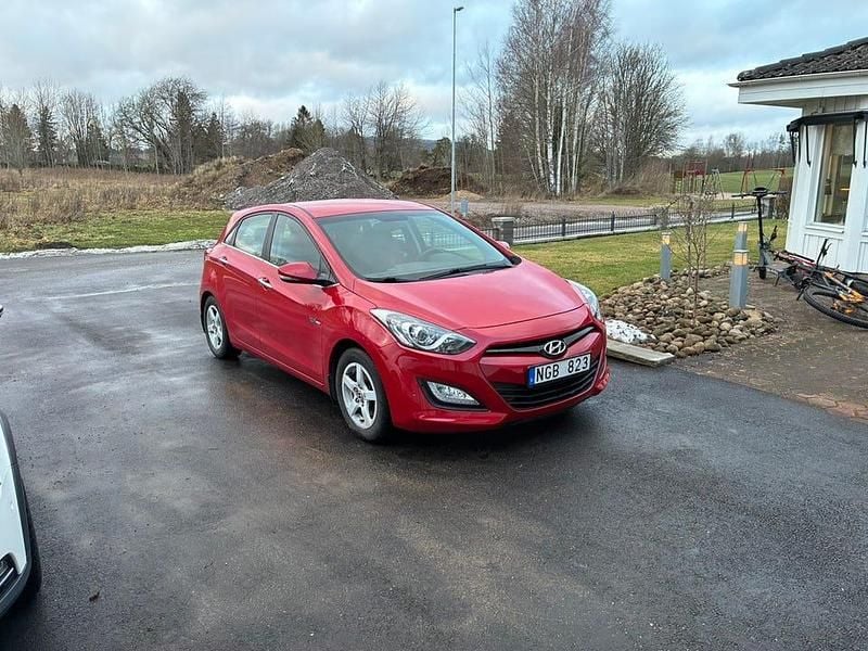 Begagnad Hyundai i30 128 HK (94 kW) 2014