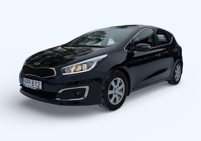 Svart Begagnad 2015 Kia Ceed Halvkombi | 119 000 kr (Marknadspris) - Bild 1/4