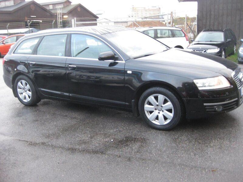 Begagnad Audi A6 Proline 177 HK (130 kW) 2005 Svart Kombi