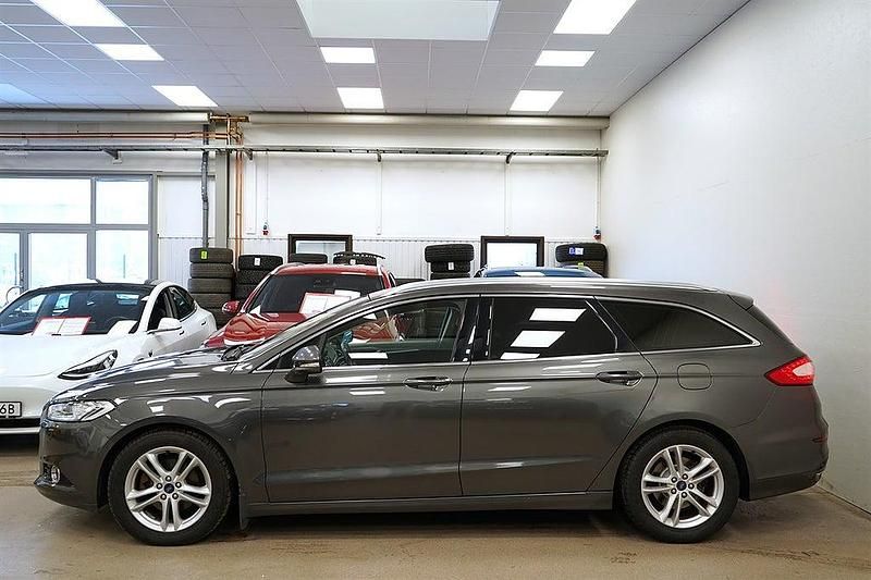 Begagnad Ford Mondeo Titanium 180 HK (132 kW) 2015 Grå Kombi