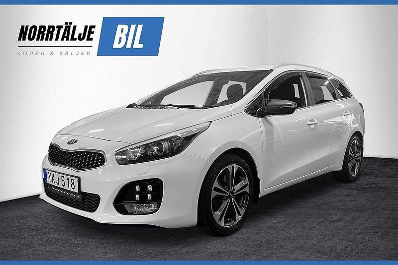 Vit Begagnad 2017 Kia Ceed Sportswagon GT-Line Kombi | 119 900 kr (Marknadspris) - Bild 1/4