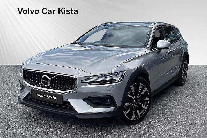 Silver Begagnad 2022 Volvo V60 CC Plus Kombi | 429 900 kr (Lite dyr) - Bild 1/3