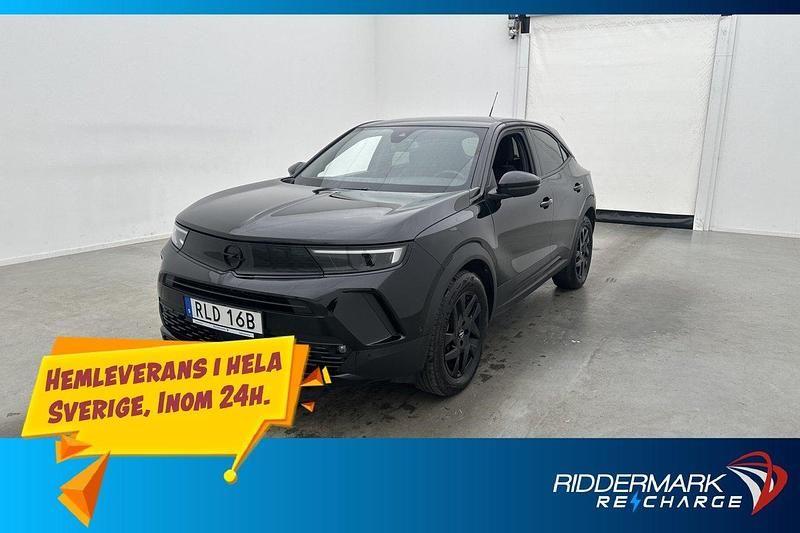 Svart Begagnad 2022 Opel Mokka-e SUV | 194 800 kr (Marknadspris) - Bild 1/3