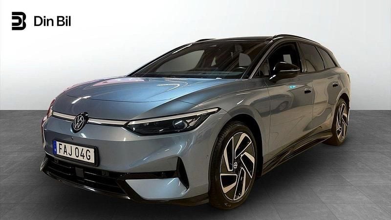 Ljusblå Begagnad 2024 VW ID.7 Pro Sedan | 548 000 kr (Lite dyr) - Bild 1/4