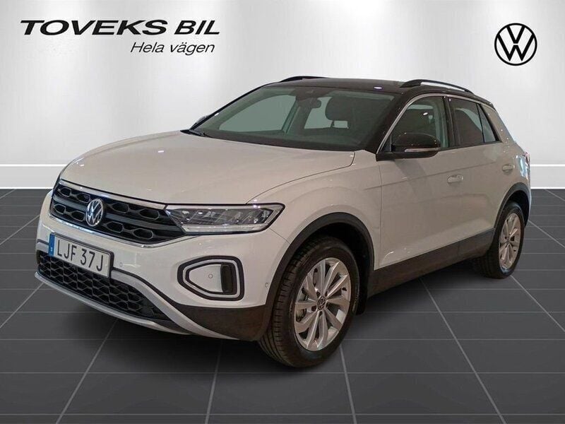 Vit (pure white black) Begagnad 2025 VW T-Roc SUV | 319 900 kr (Marknadspris) - Bild 1/4