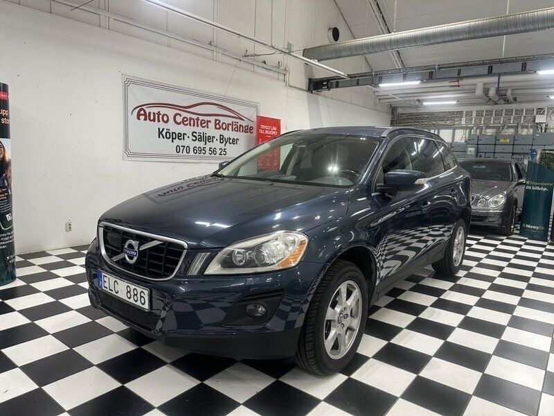Mörkblå Begagnad 2010 Volvo XC60 Momentum SUV | 79 900 kr (Lite dyr) - Bild 1/4