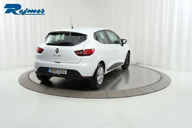Vit Begagnad 2016 Renault Clio GrandTour Expression Kombi | 99 800 kr (Marknadspris) - Bild 1/1