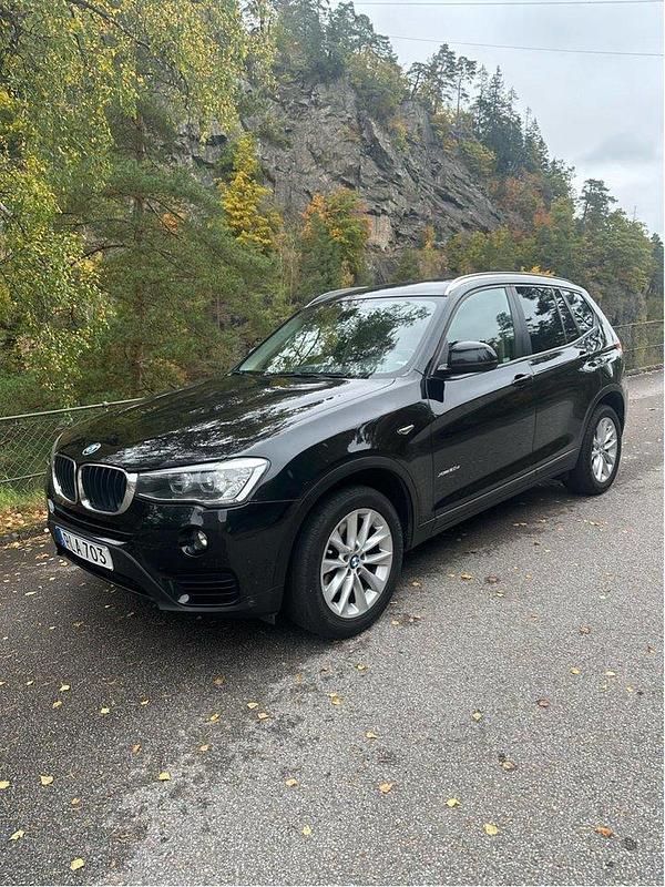 Svart Begagnad 2017 BMW X3 SUV | 179 000 kr (Marknadspris) - Bild 1/4