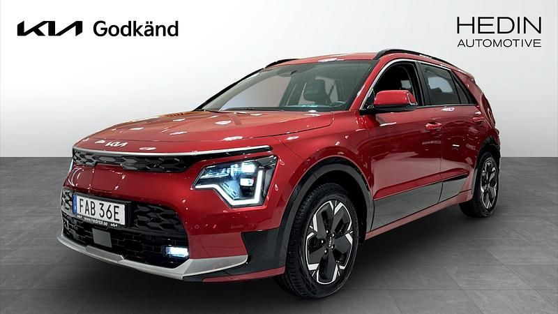 Röd Begagnad 2022 Kia e-Niro SUV | 319 900 kr (Lite dyr) - Bild 1/4