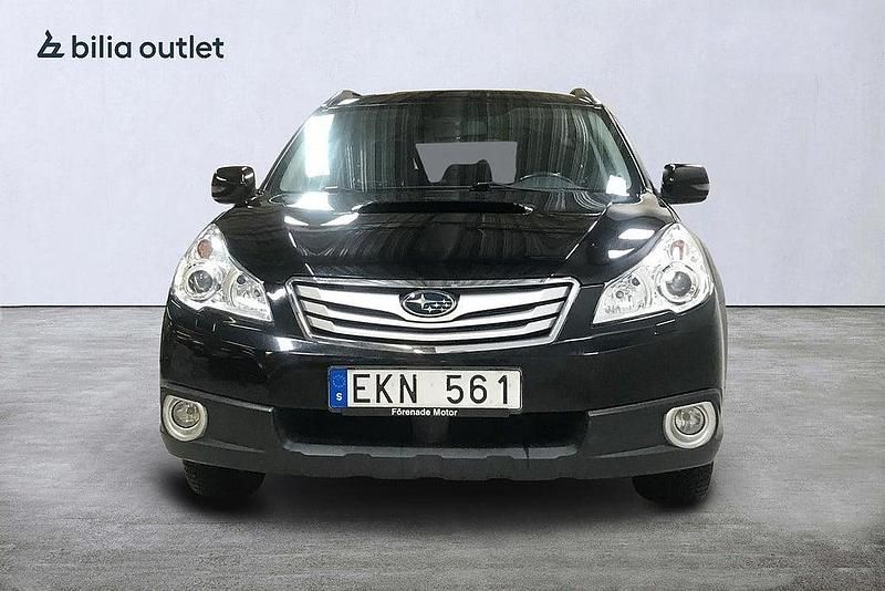Begagnad Subaru Outback 150 HK (110 kW) 2011 Svart Kombi