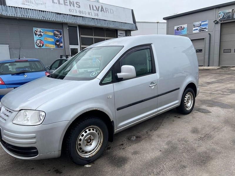 Begagnad VW Caddy 109 HK (80 kW) 2009 Minibuss