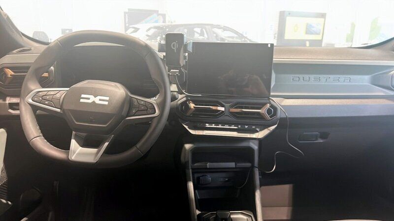 Begagnad Dacia Duster Extreme 141 HK (103 kW) 2024 Brun SUV