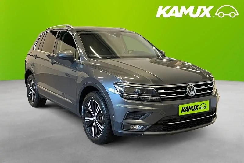 Silver/grå Begagnad 2018 VW Tiguan GT SUV | 209 900 kr (Marknadspris) - Bild 1/4