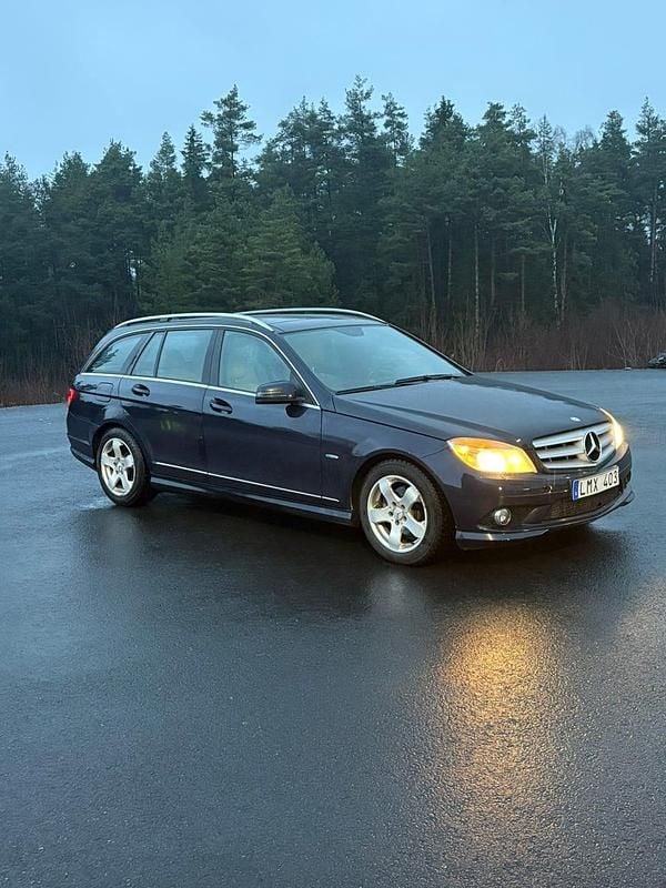 Begagnad 2010 Mercedes C180 Kombi | 59 000 kr (Bra pris) - Bild 1/4