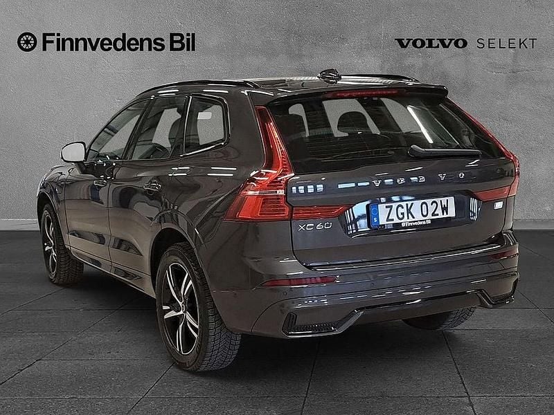 Begagnad Volvo XC60 Plus 462 HK (339 kW) 2022 Grå SUV