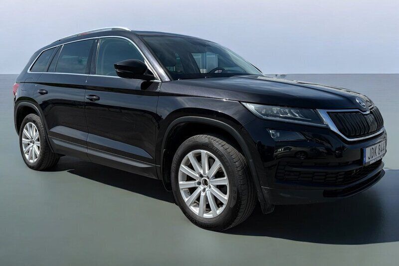 Svart Begagnad 2017 Skoda Kodiaq Business Line SUV | 195 000 kr (Marknadspris) - Bild 1/4