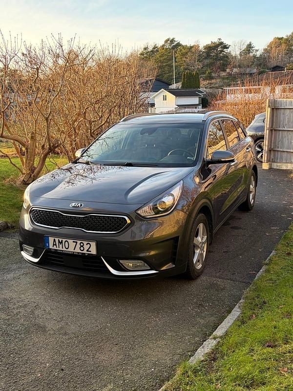 Begagnad 2019 Kia Niro SUV | 179 000 kr (Marknadspris) - Bild 1/4
