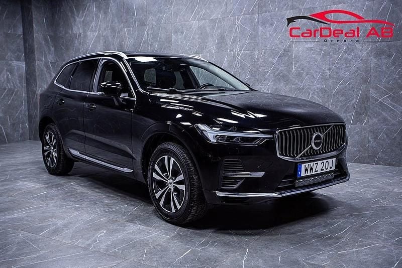 Begagnad Volvo XC60 Core 350 HK (257 kW) 2022 Svart SUV