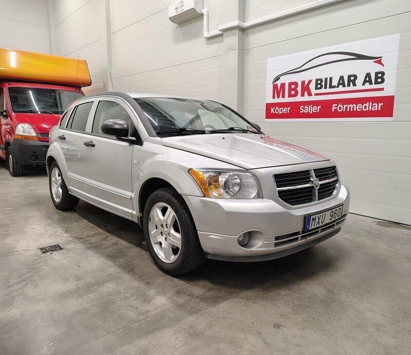 Silver Begagnad 2007 Dodge Caliber SUV | 39 900 kr (Marknadspris) - Bild 1/4