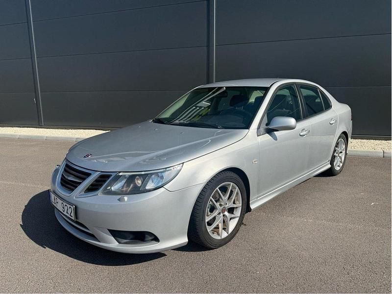 Grå Begagnad 2011 Saab 9-3 Linear Sedan | 32 000 kr (Superpris) - Bild 1/4