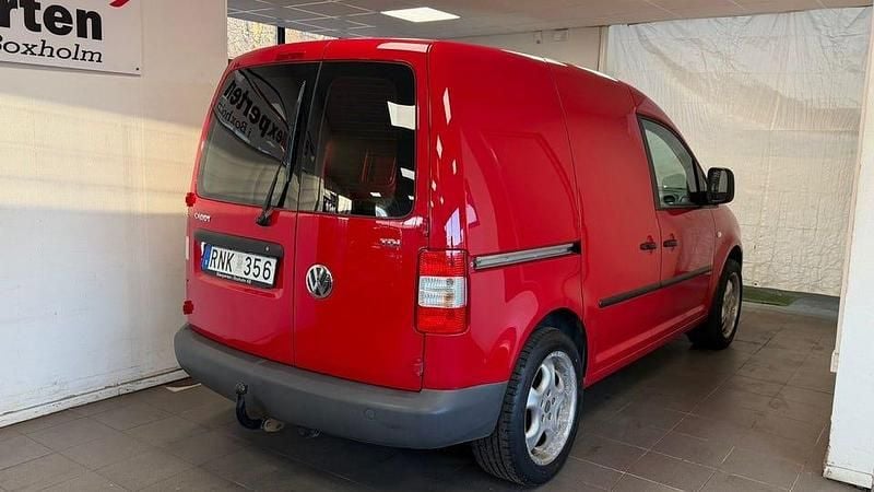 Begagnad VW Caddy 105 HK (77 kW) 2009 Röd Minibuss