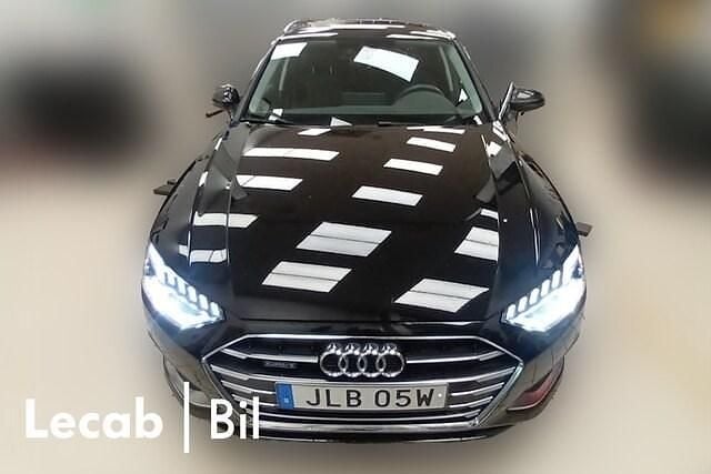 Brilliantsvart Begagnad 2023 Audi A4 Proline Kombi | 334 500 kr (Marknadspris) - Bild 1/1