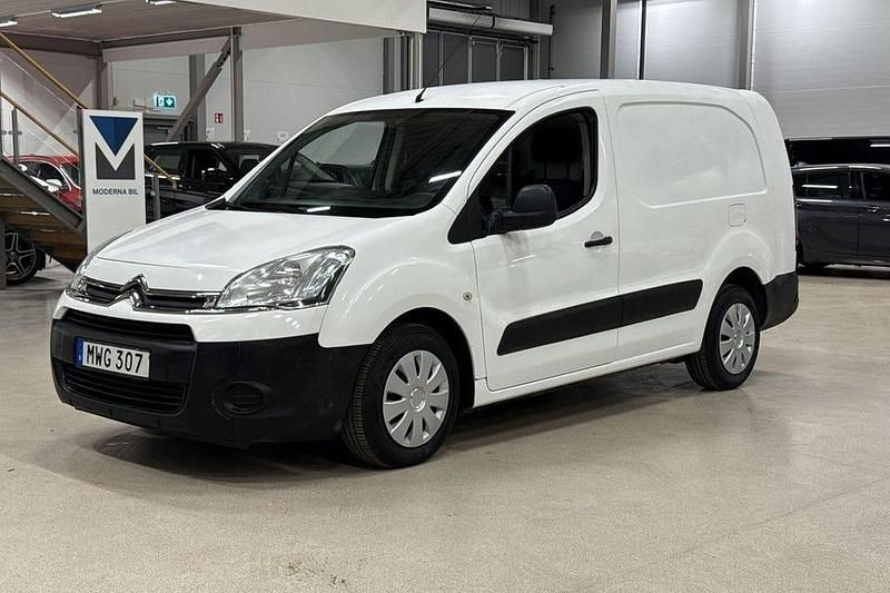 Vit Begagnad 2012 Citroën Berlingo Van | 69 900 kr (Marknadspris) - Bild 1/4