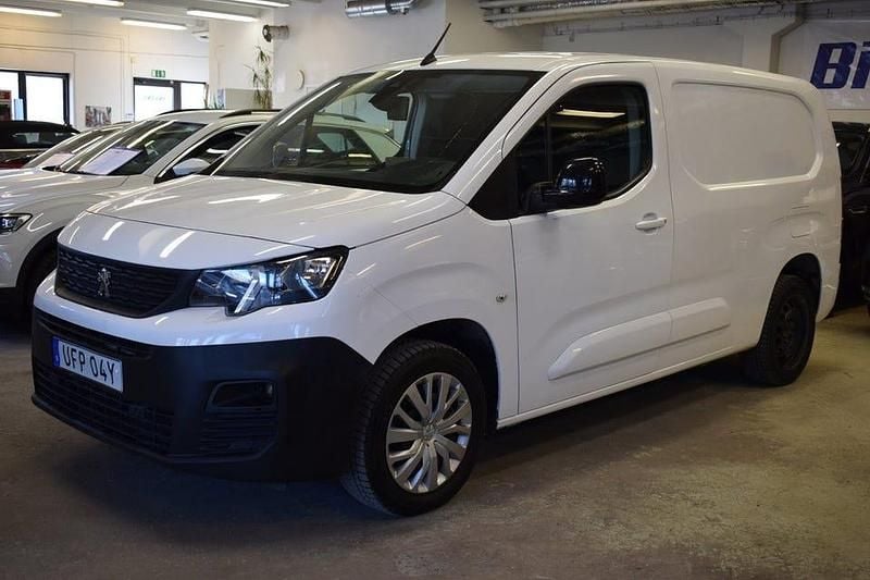 Begagnad Peugeot Partner 131 HK (96 kW) 2021 Vit Minibuss