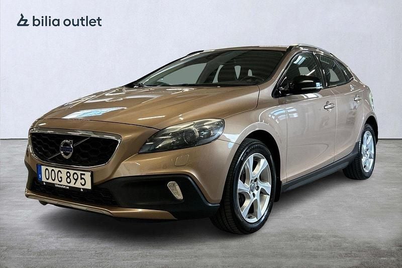 Brun Begagnad 2014 Volvo V40 CC Summum Kombi | 179 900 kr (Lite dyr) - Bild 1/4