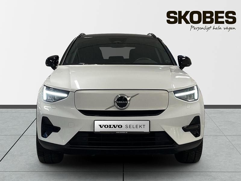 Begagnad Volvo XC40 Single Motor 175 kW (238 HK) 2023 Vit SUV
