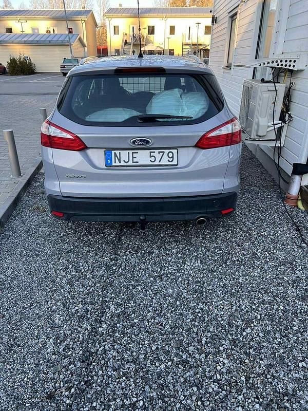 Begagnad 2013 Ford Focus Kombi | 64 999 kr (Marknadspris) - Bild 1/4