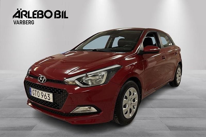 Röd Begagnad 2017 Hyundai i20 Halvkombi | 134 900 kr (Marknadspris) - Bild 1/4