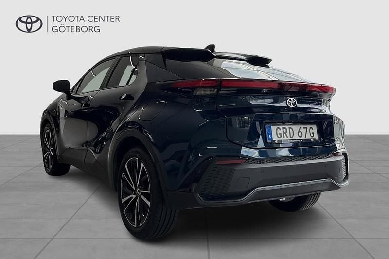 Begagnad Toyota C-HR Executive 226 HK (166 kW) 2024 Blå SUV