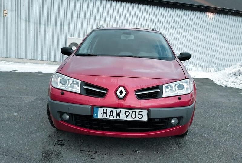 Begagnad Renault Mégane III 105 HK (77 kW) 2008