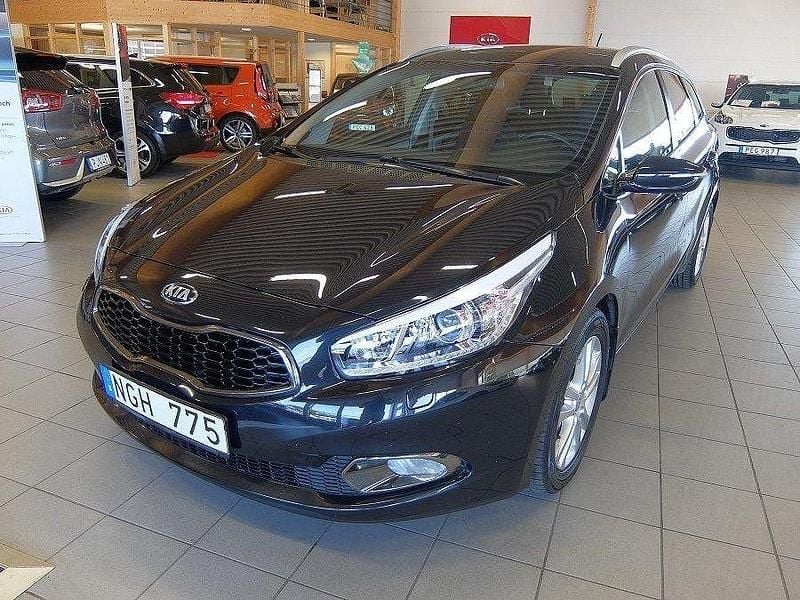 Svart Begagnad 2012 Kia Ceed Sportswagon Comfort Kombi | 69 900 kr (Marknadspris) - Bild 1/4