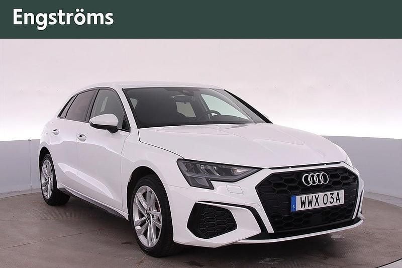 Begagnad Audi A3 Sportback e-tron S-Line 150 HK (110 kW) 2021 Vit Halvkombi