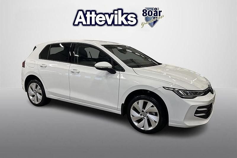 Begagnad VW Golf VIII Edition 151 HK (111 kW) 2024 Vit Halvkombi