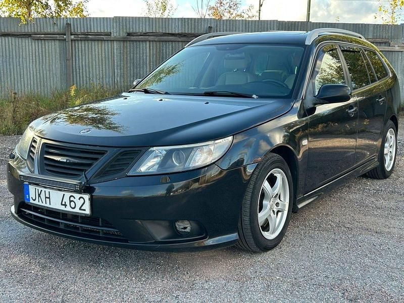 Svart Begagnad 2010 Saab 9-3 Vector Kombi | 29 900 kr (Marknadspris) - Bild 1/4