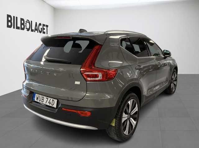 Begagnad Volvo XC40 Plus 261 HK (191 kW) 2022 Grå SUV