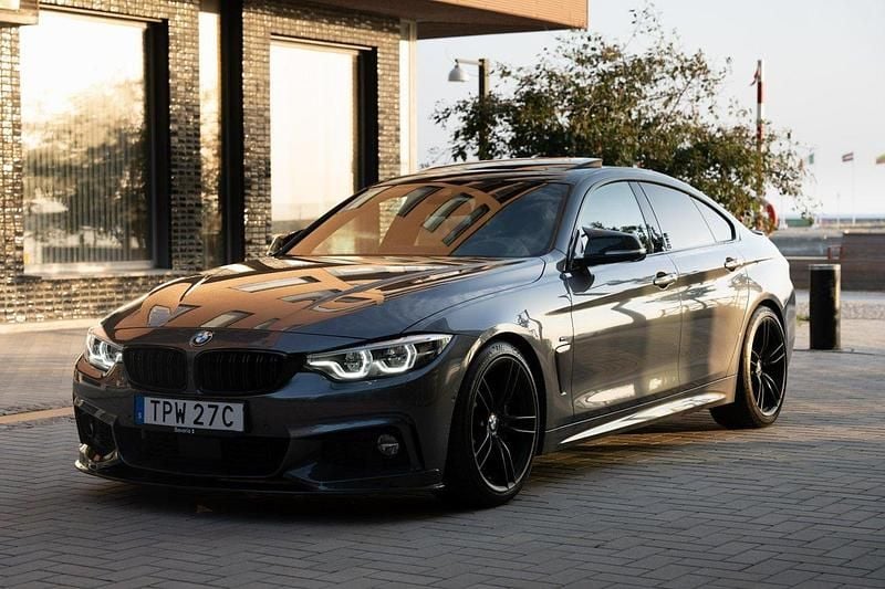 Grå Begagnad 2020 BMW 440 M Performance Sportkupé | 529 000 kr (Marknadspris) - Bild 1/4
