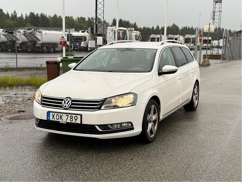 Vit Begagnad 2015 VW Passat Kombi | 55 000 kr - Bild 1/4